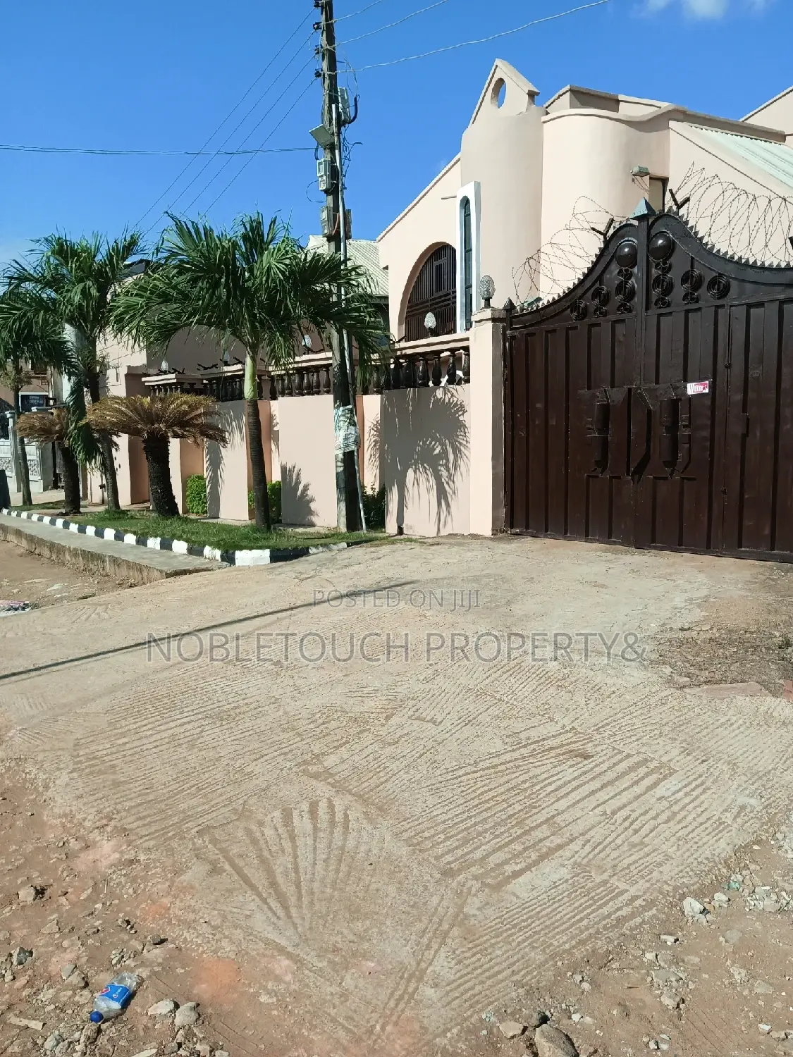 5bdrm Duplex in Governor Road Ikotun for sale in Governors Road