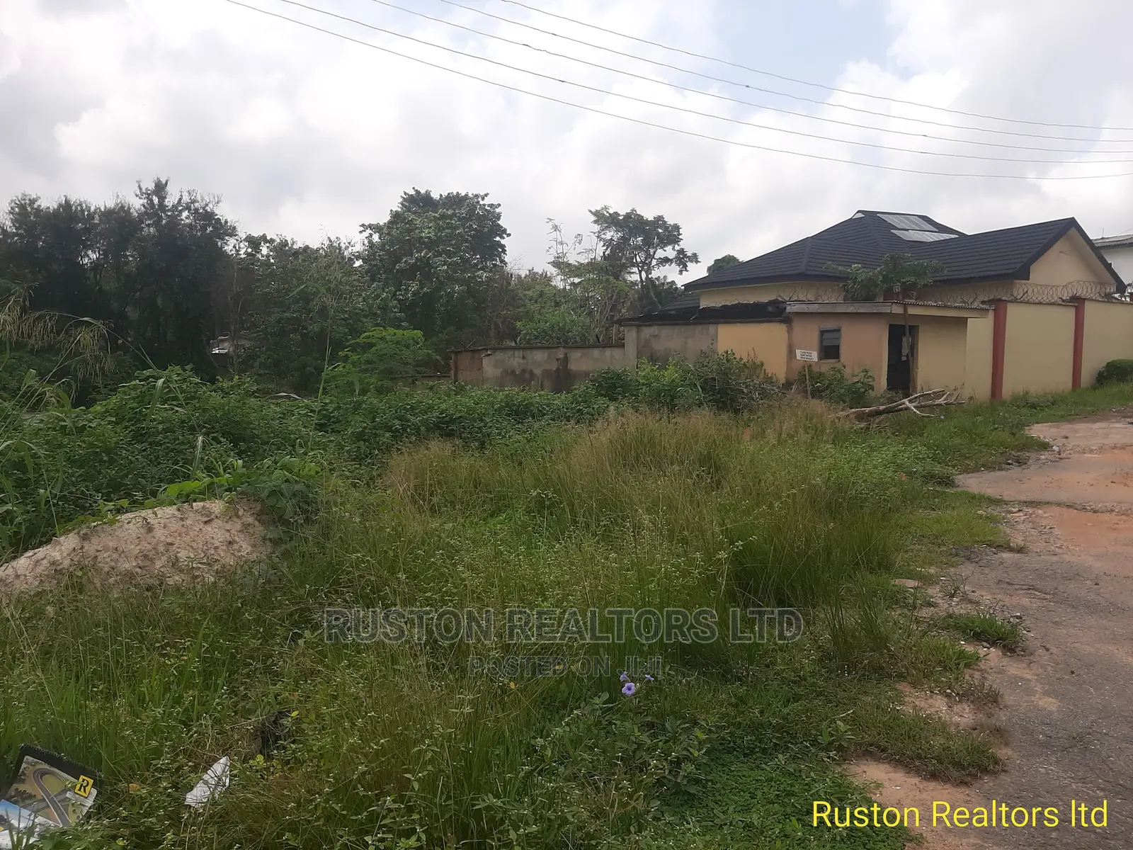 Land Measuring 3200sm on Land at Alalubosa Gra for Jv in Alalubosa