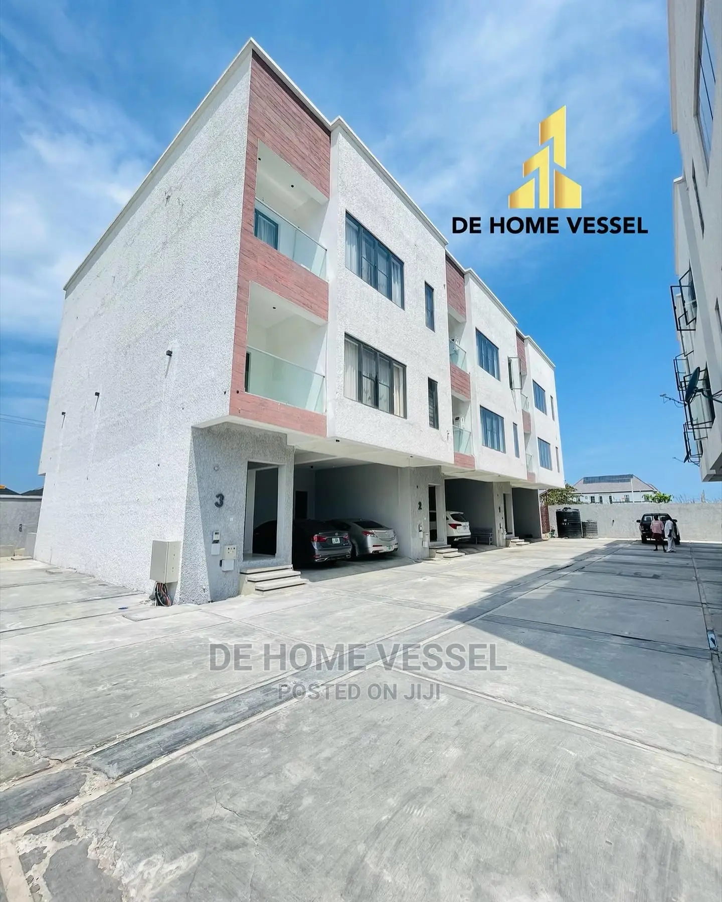4bdrm Townhouse/Terrace in Chevron for Sale in Chevron