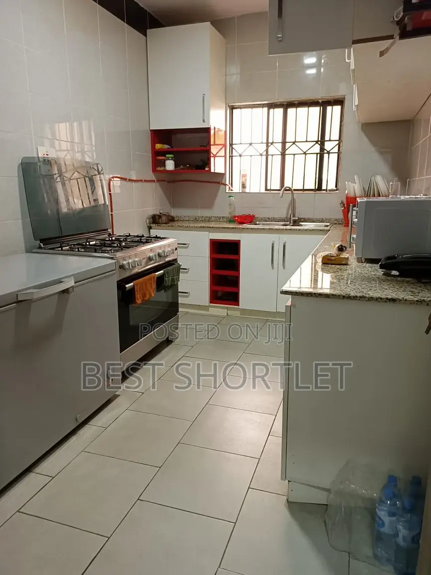 Spacious 1 Bedroom in a Shared Space in Area 11