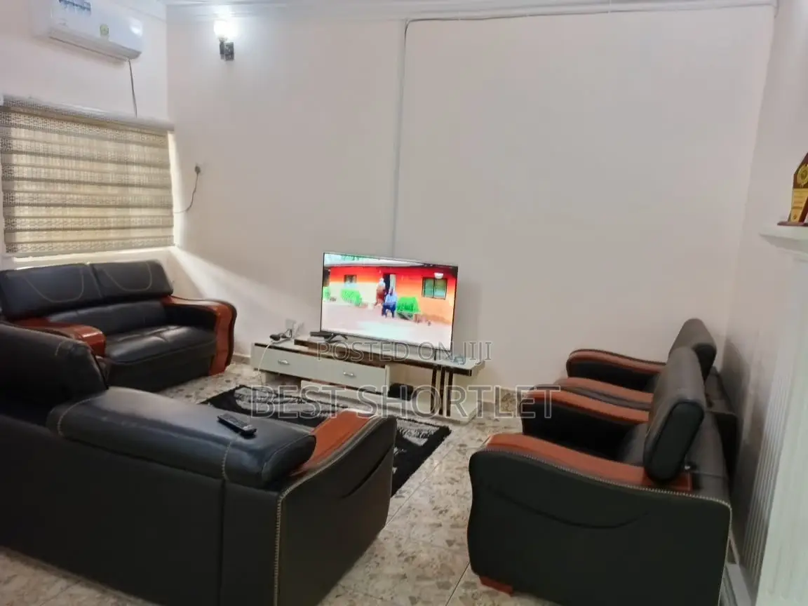 Spacious 1 Bedroom in a Shared Space in Area 11