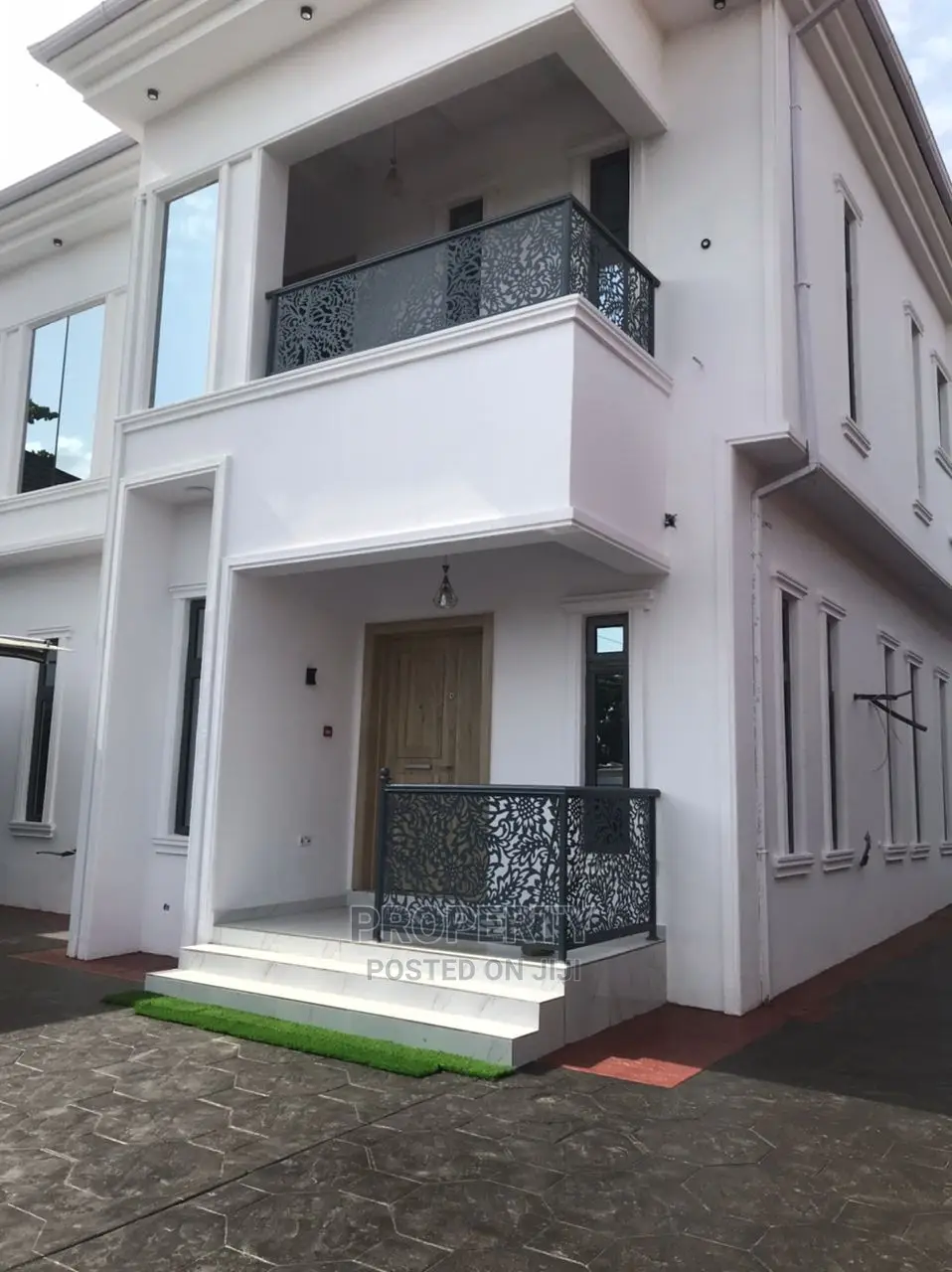 5bdrm Duplex in Omole Estate Phase 1 for Sale in Omole Phase 1