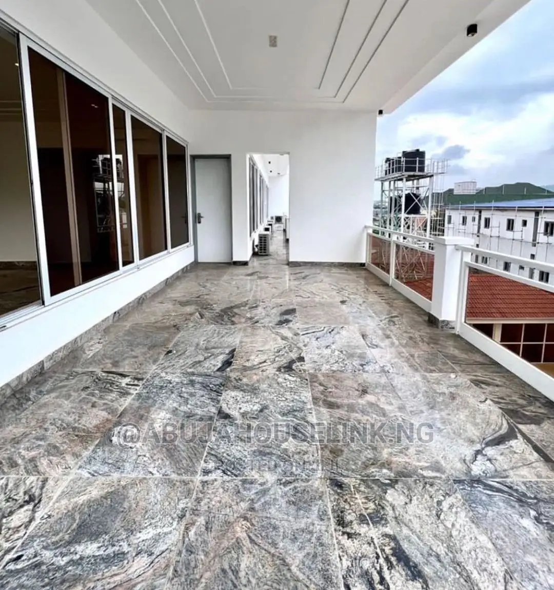 7bdrm Mansion in Katampe Extension for sale in Katampe Extension
