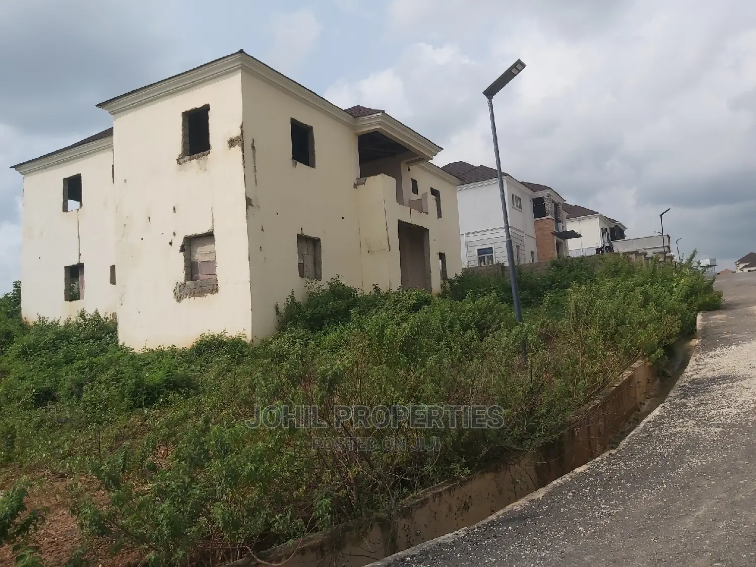5bdrm Duplex in Naf Valley Asokoro for sale in Asokoro