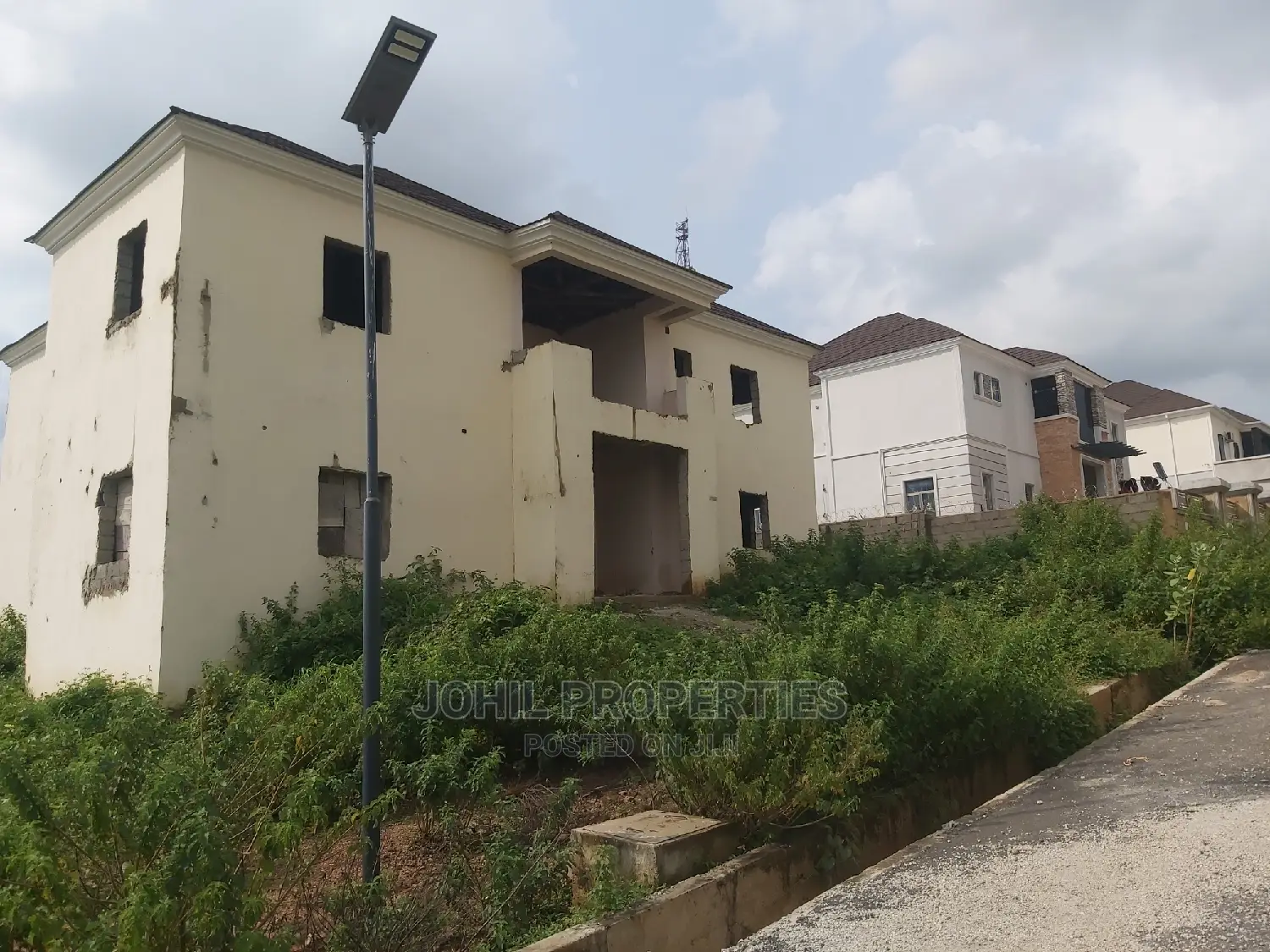 5bdrm Duplex in Naf Valley Asokoro for sale in Asokoro