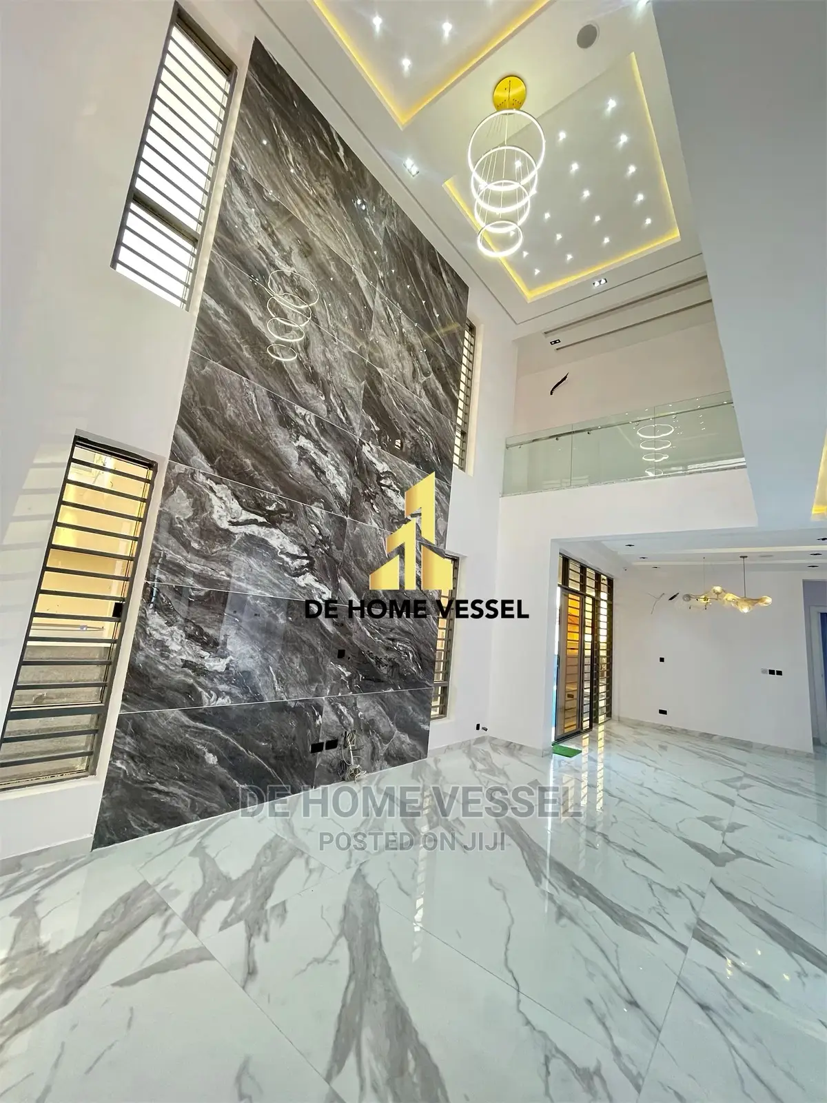 5bdrm Duplex in Chevron for Sale in Chevron