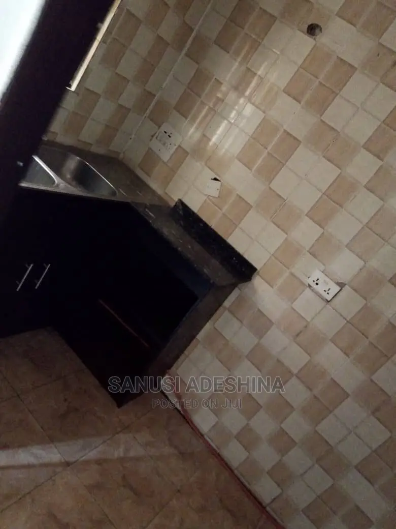 2bdrm Block of Flats in Dawaki Fct Abuja for rent in Dawaki
