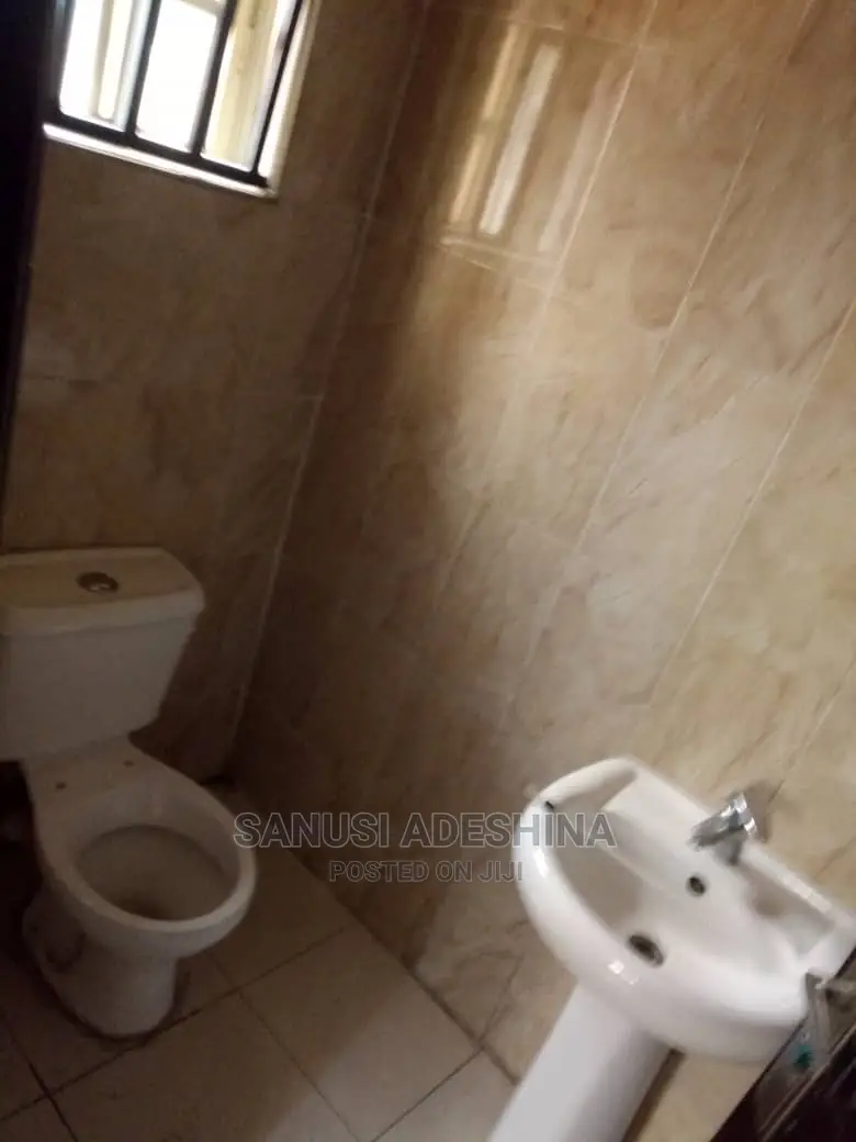 2bdrm Block of Flats in Dawaki Fct Abuja for rent in Dawaki