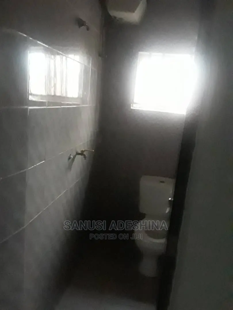 2bdrm Block of Flats in Dawaki Fct Abuja for rent in Dawaki