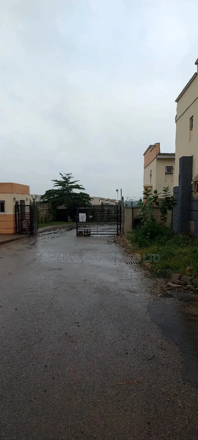 3bdrm Block of Flats in Brains And Hammers for sale in Life Camp