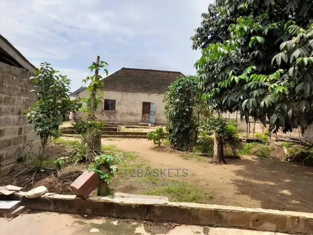 Furnished 3bdrm Apartment in Alhaji Agba, Obafemi-Owode for sale in Obafemi-Owode