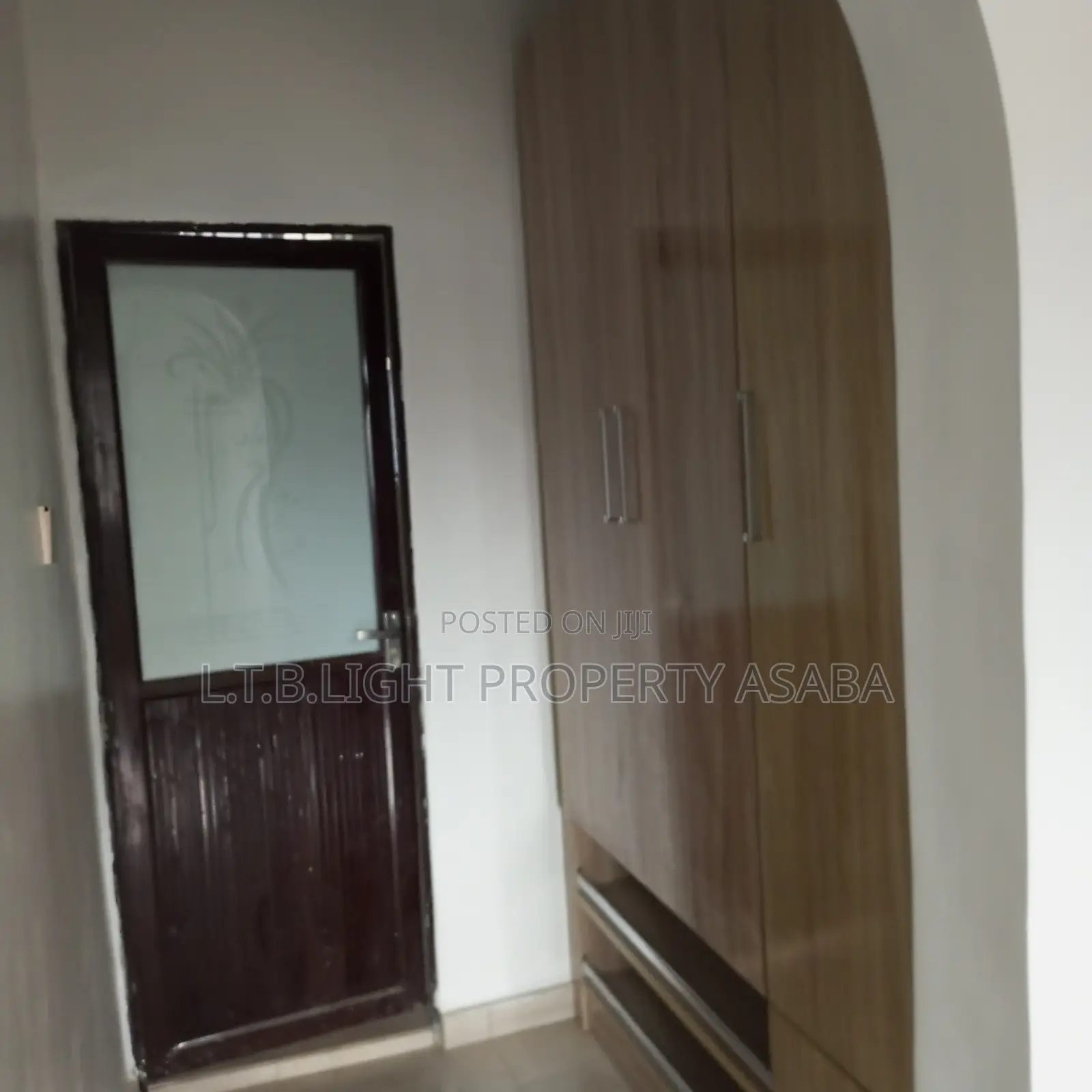 5bdrm Apartment in L.T.B.Light, Oshimili South for Rent in Oshimili South