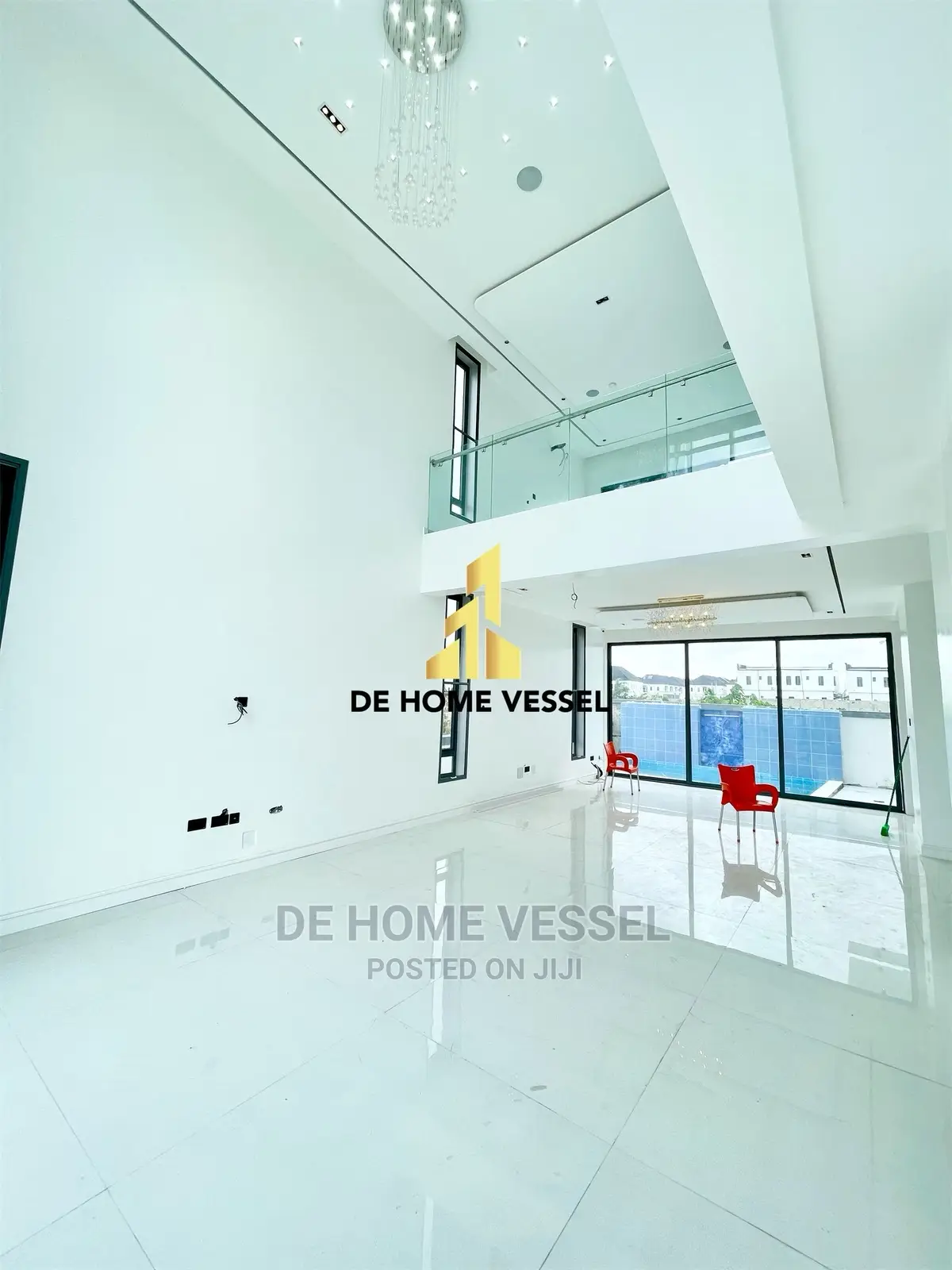 5bdrm Duplex in Chevron for Sale in Chevron