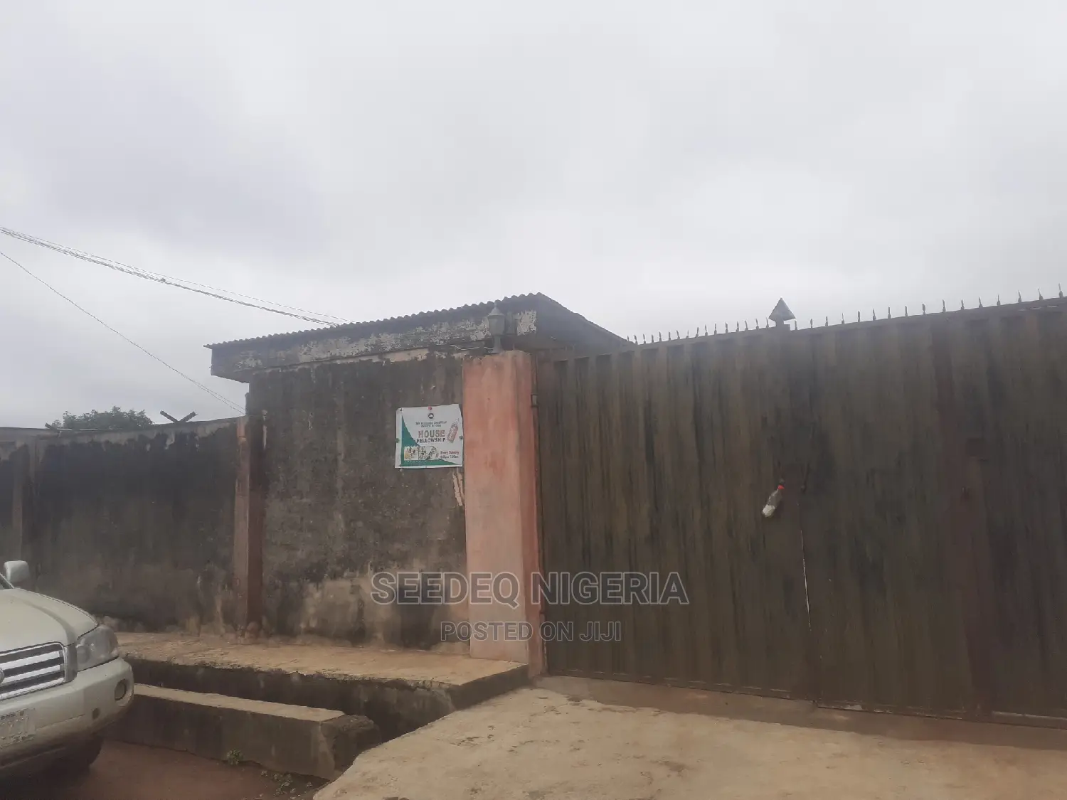 10bdrm Block of Flats in Oreyo Road, Igbogbo for sale in Igbogbo
