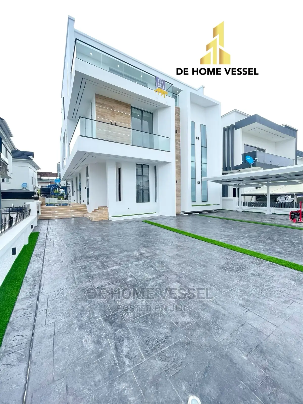 5bdrm Duplex in Ikota for Sale in Ikota