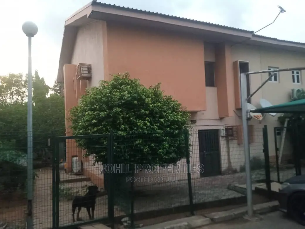 4bdrm Duplex in Wuse 2 for sale in Wuse 2