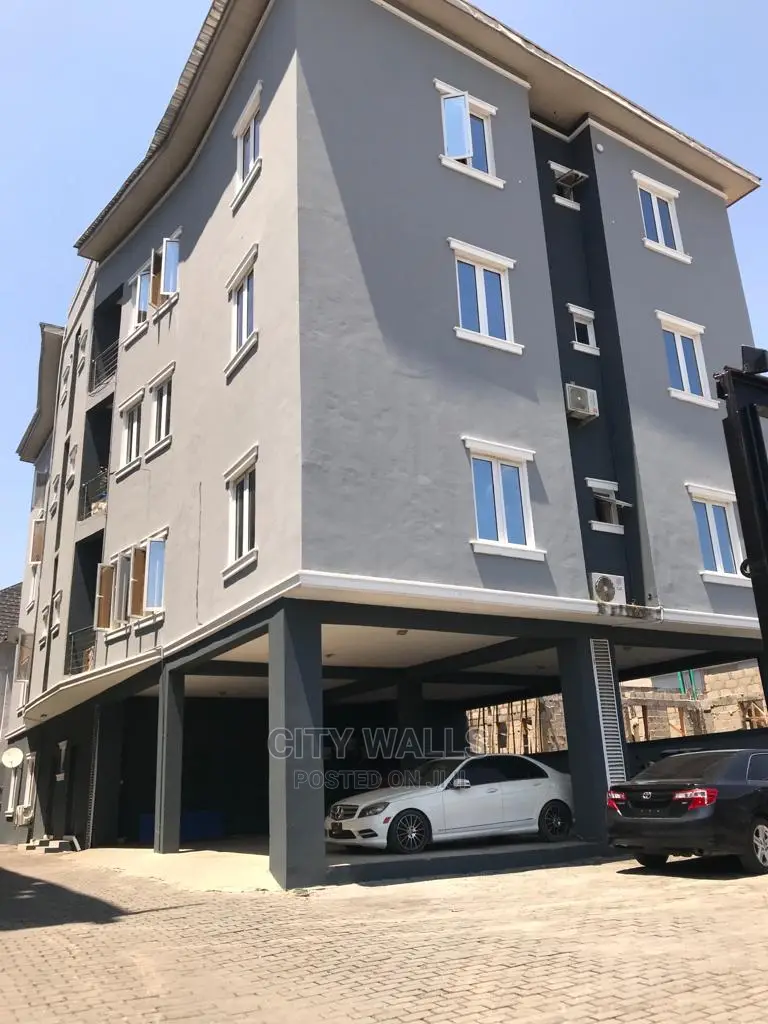 3bdrm Block of Flats in Oral Estate, Chevron for Rent in Chevron