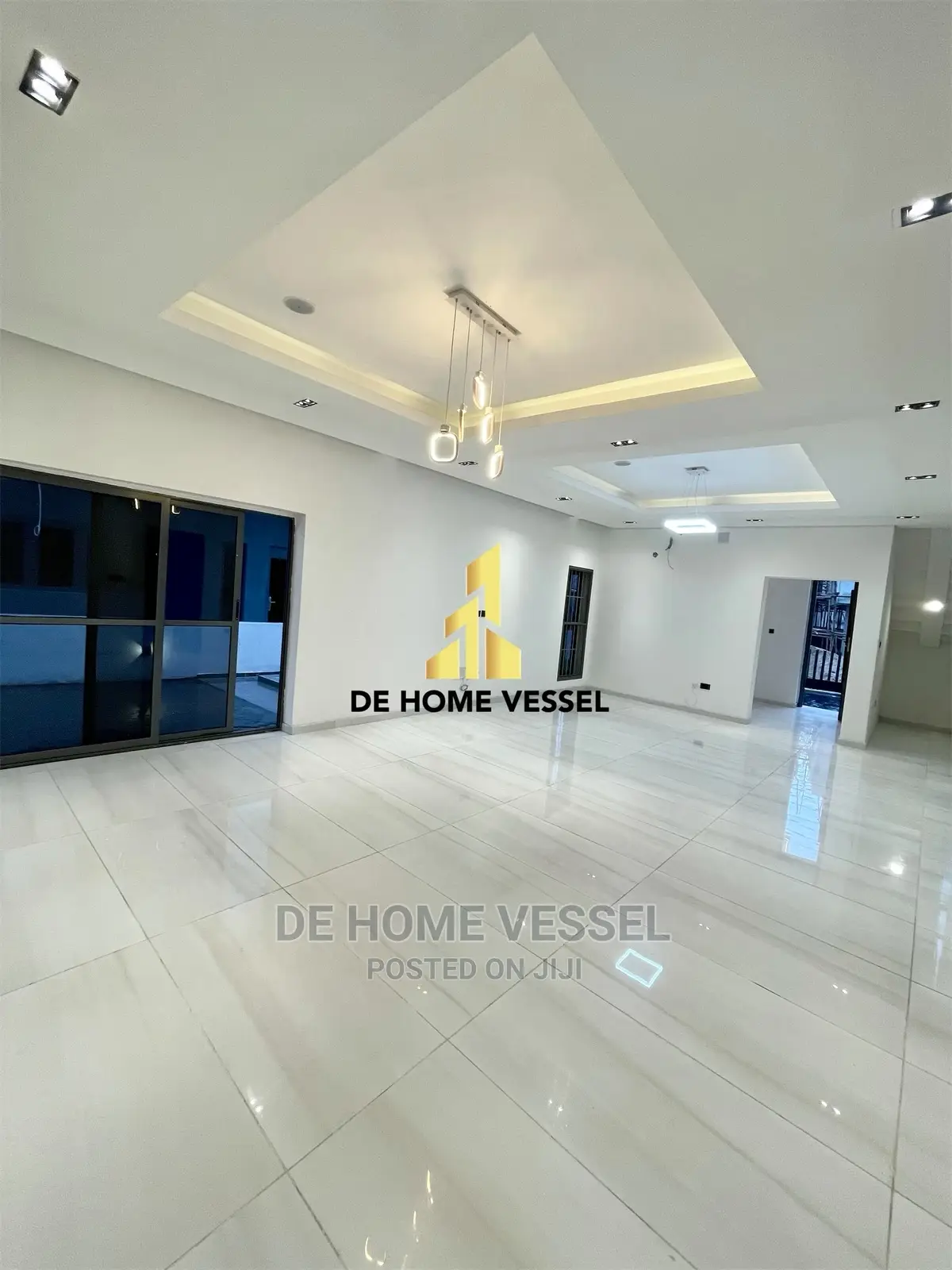 5bdrm Duplex in Ikota for Sale in Ikota