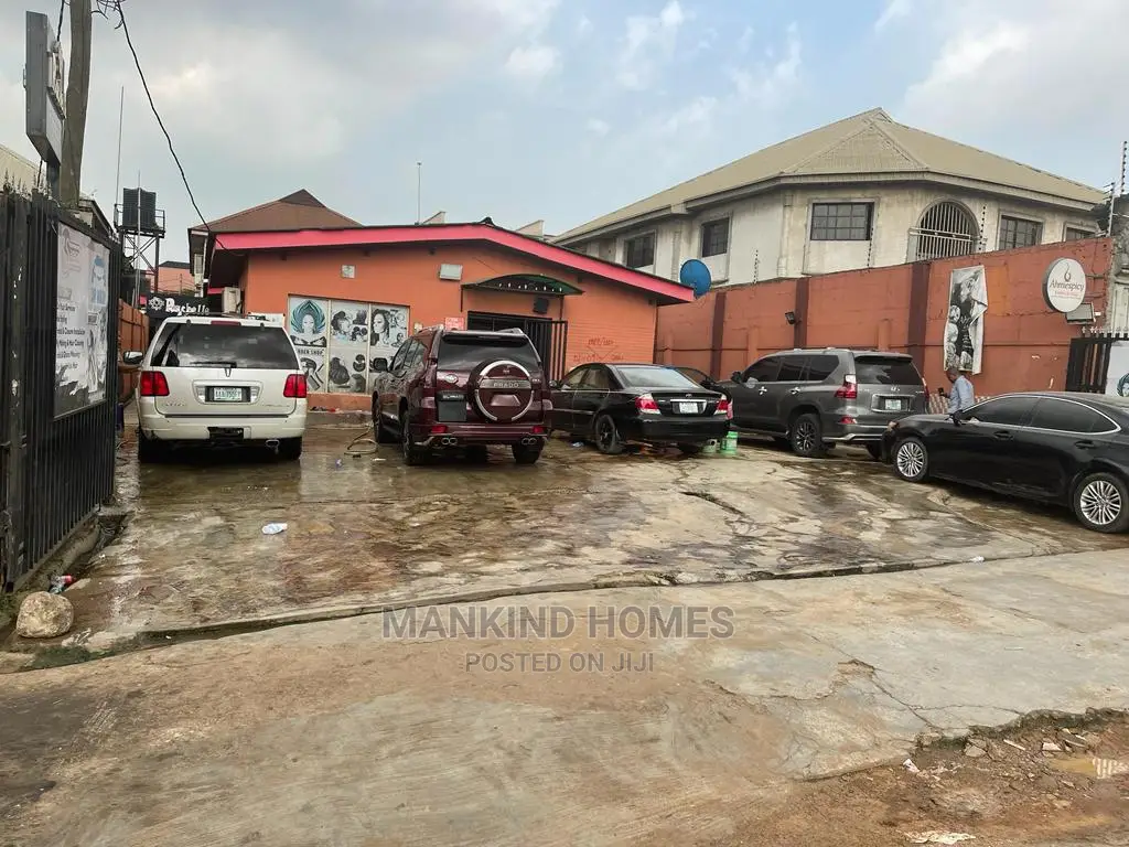 5bdrm Bungalow in Omole Phase 1 for sale in Omole Phase 1
