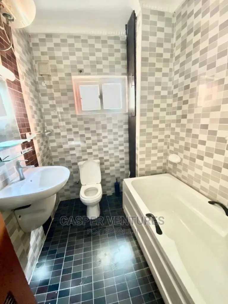 Luxury Self Contained Short-Let Apartment in Lekki Phase 1