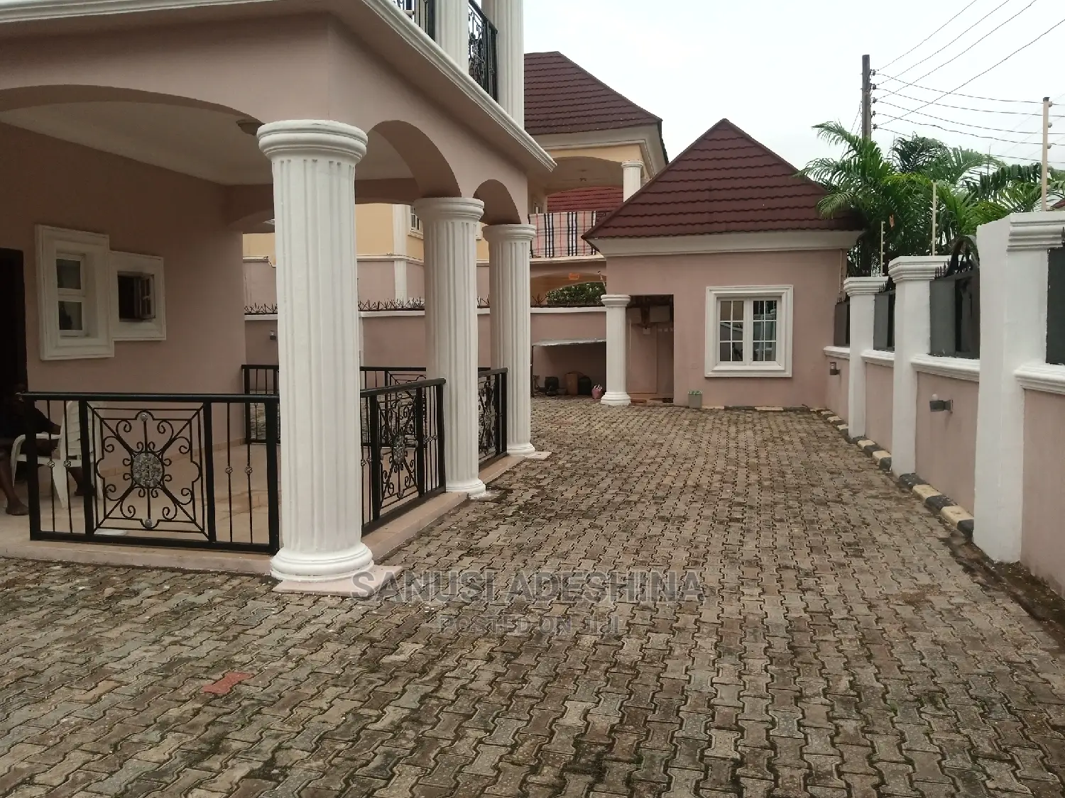4bdrm Duplex in Sahara Estate By, Gwarinpa for rent in Gwarinpa