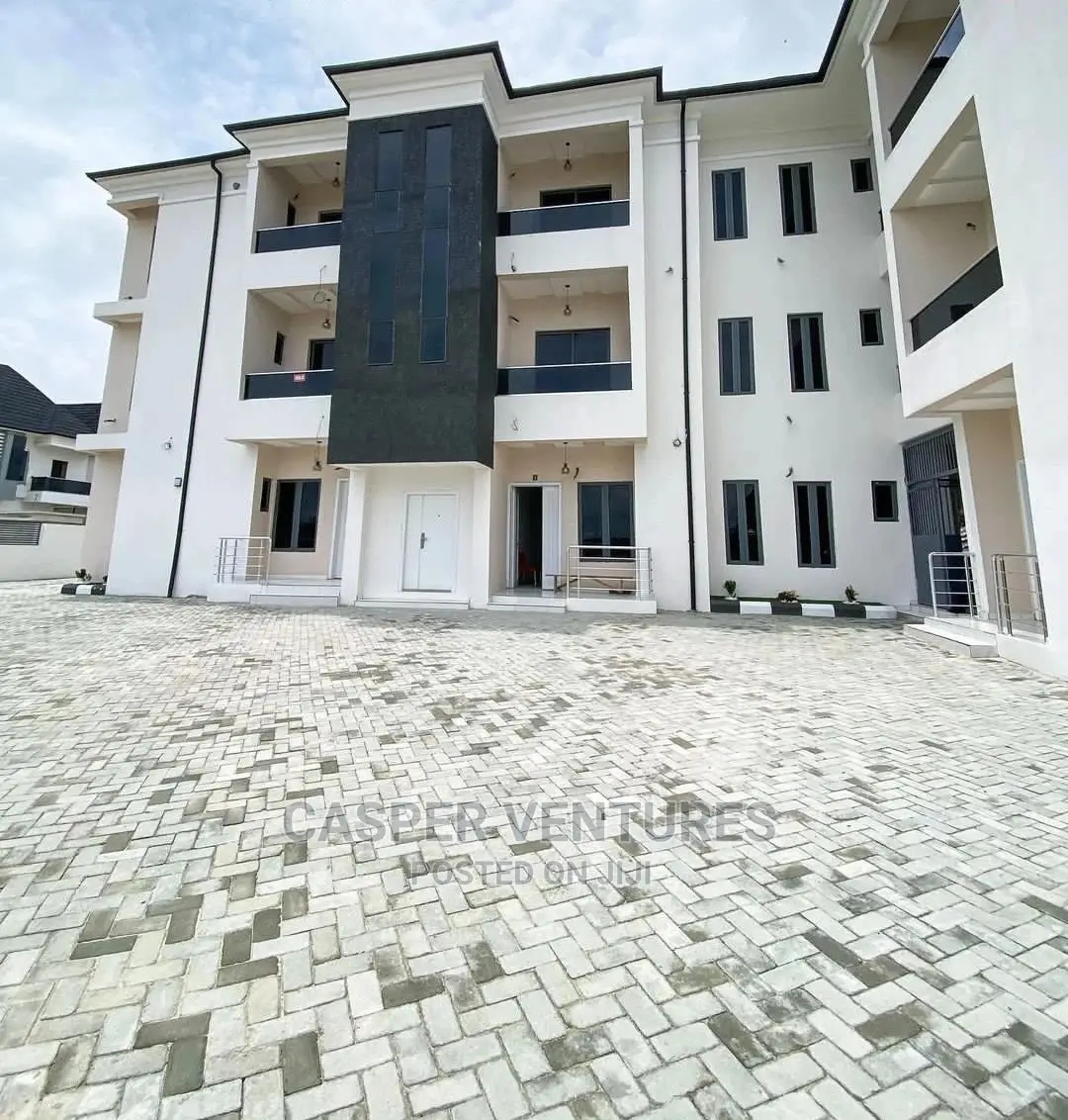 Luxury Self Contained Short-Let Apartment in Lekki Phase 1