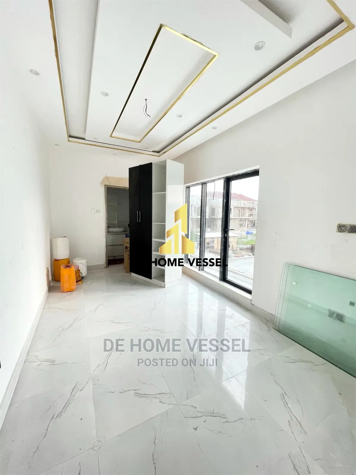 5bdrm House in Osapa London for Sale in Osapa london