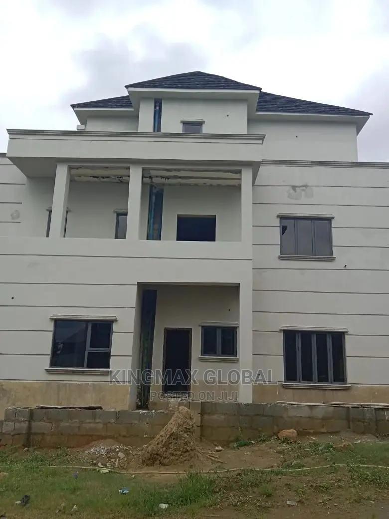 5bdrm Duplex in Wuye for sale in Wuye