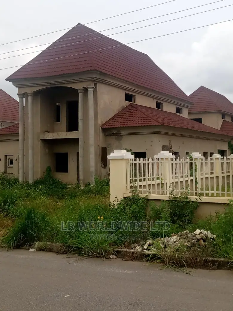 4bdrm Duplex in Riverpark, Lugbe District for sale in Lugbe District