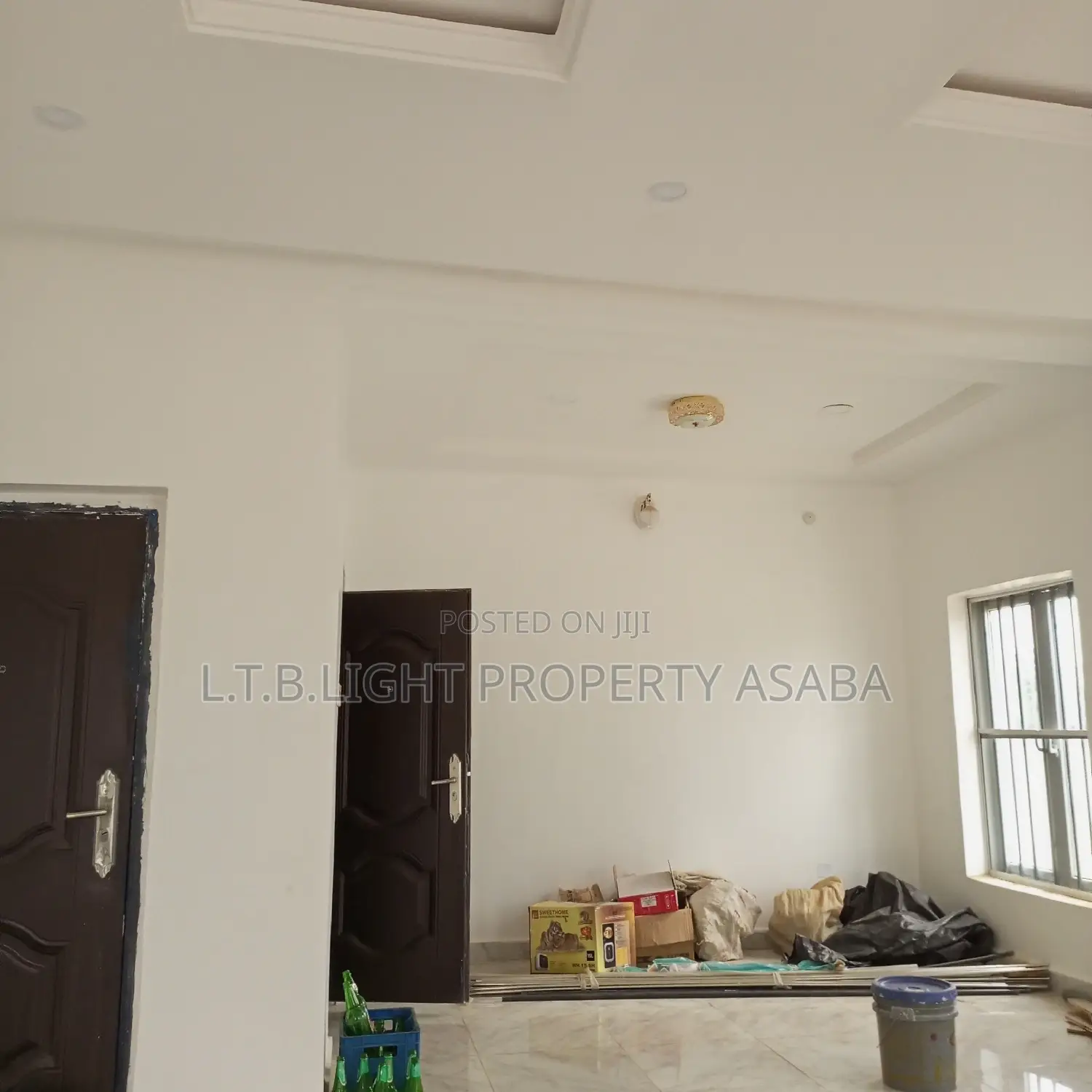 6bdrm Duplex in L.T B Light 🚨, Oshimili South for sale in Oshimili South