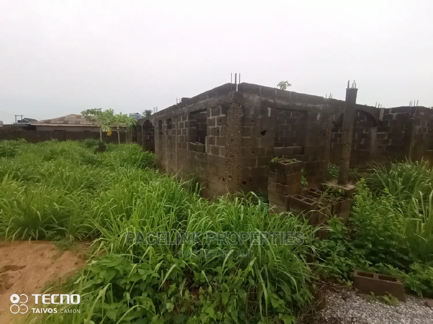 5bdrm Duplex in Ayetoro for Sale in Ayetoro