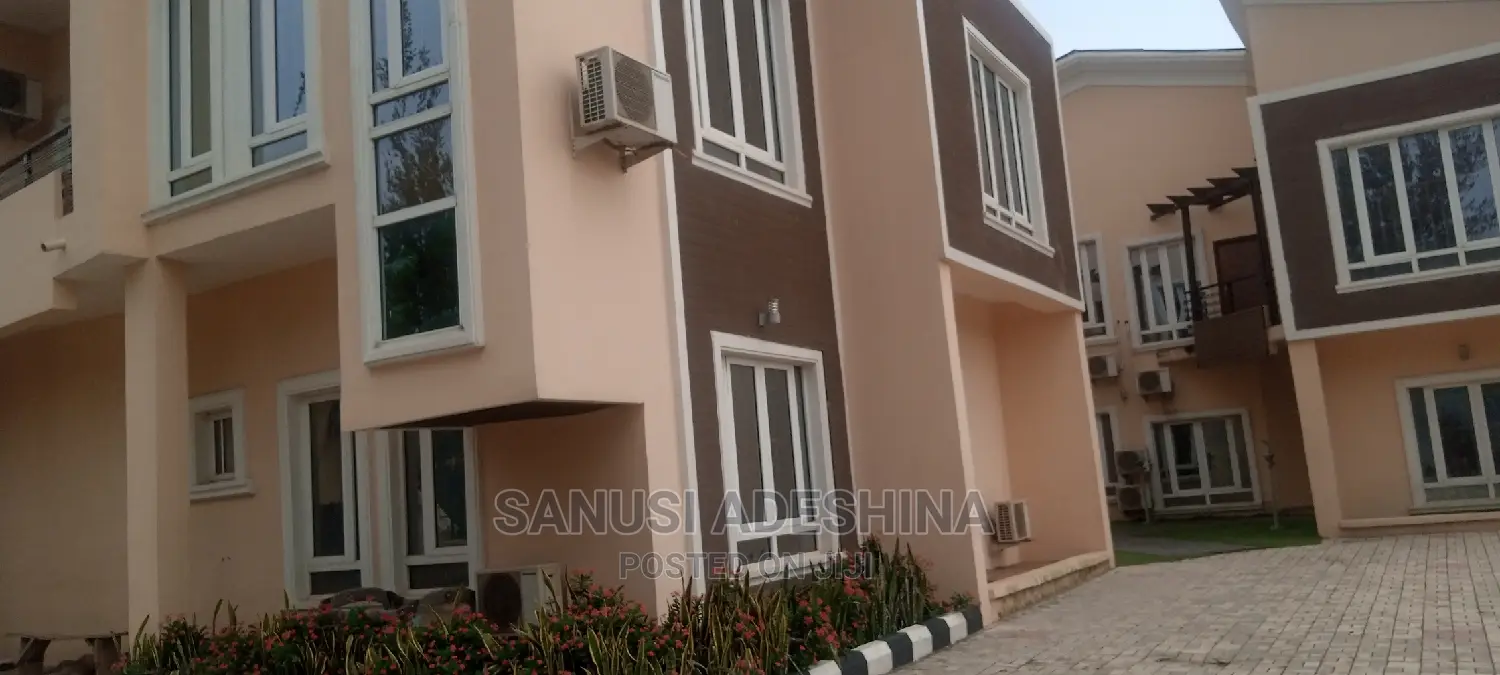 5bdrm Duplex in Gwarimpa Estate Fct, Gwarinpa for Sale in Gwarinpa