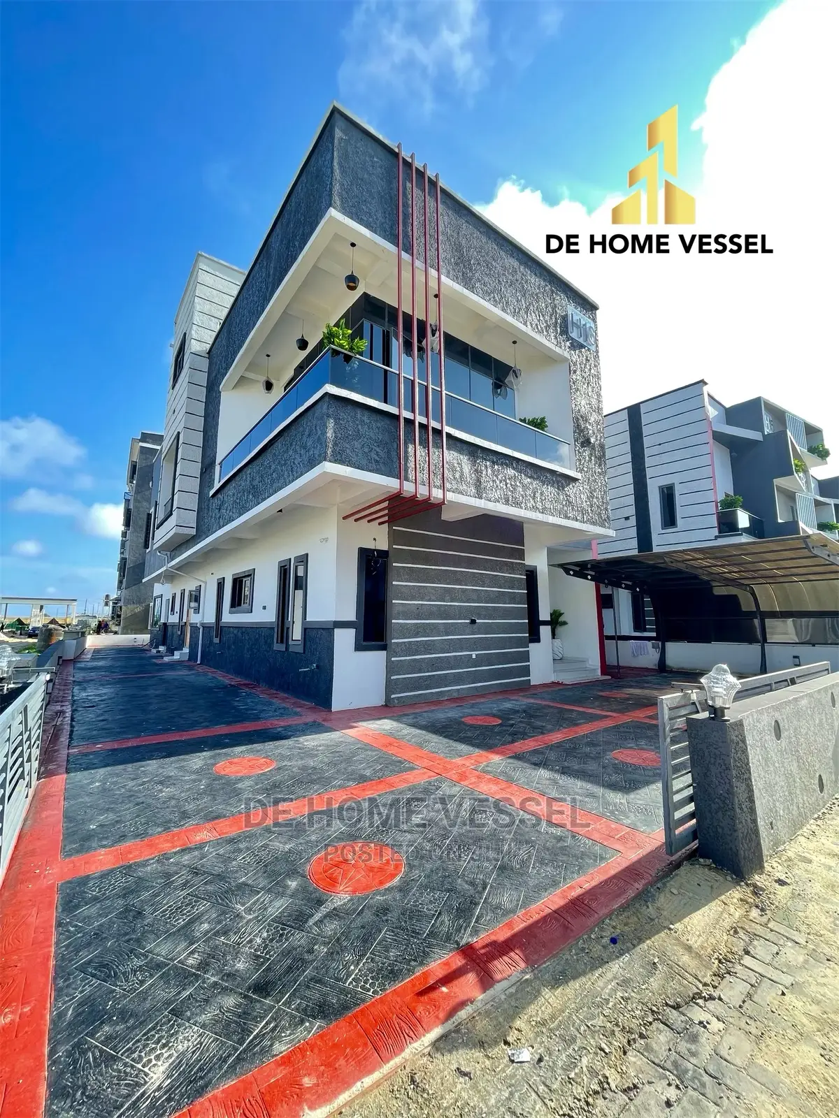 5bdrm Duplex in Chevron for Sale in Chevron