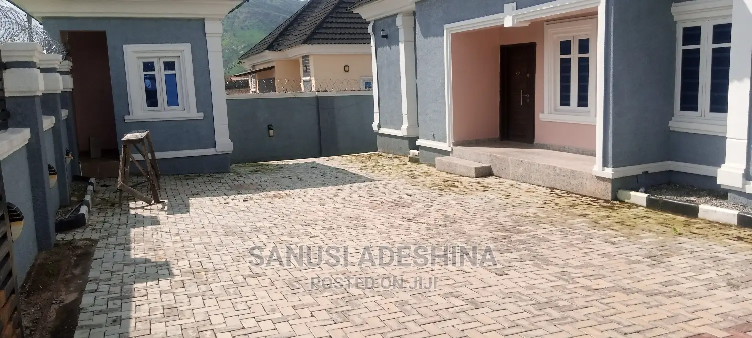 3bdrm Bungalow in A Private Estate By, Gwarinpa for sale in Gwarinpa