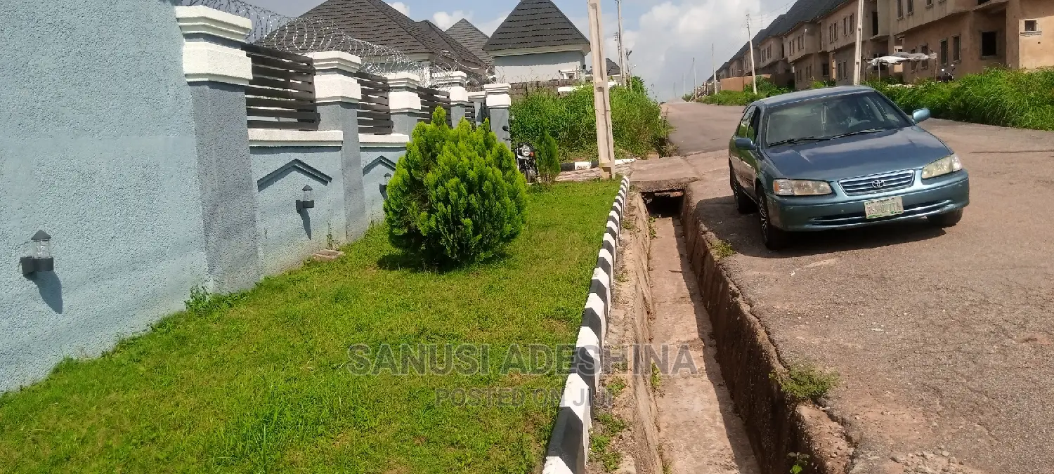 3bdrm Bungalow in A Private Estate By, Gwarinpa for sale in Gwarinpa