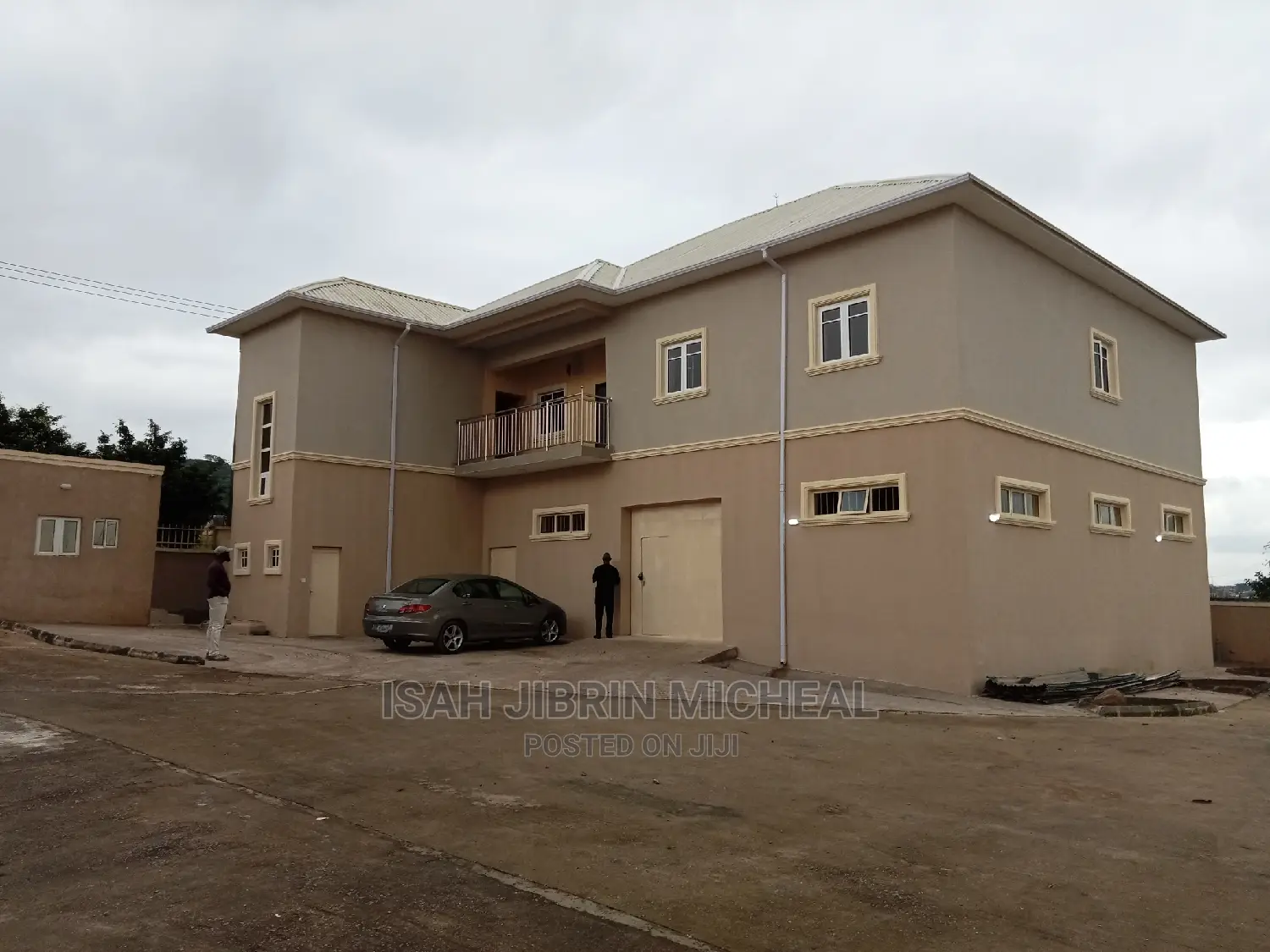 Concrete 200sqm Warehouse to Let Along Kubwa-Gwarimpa Expres in Kubwa