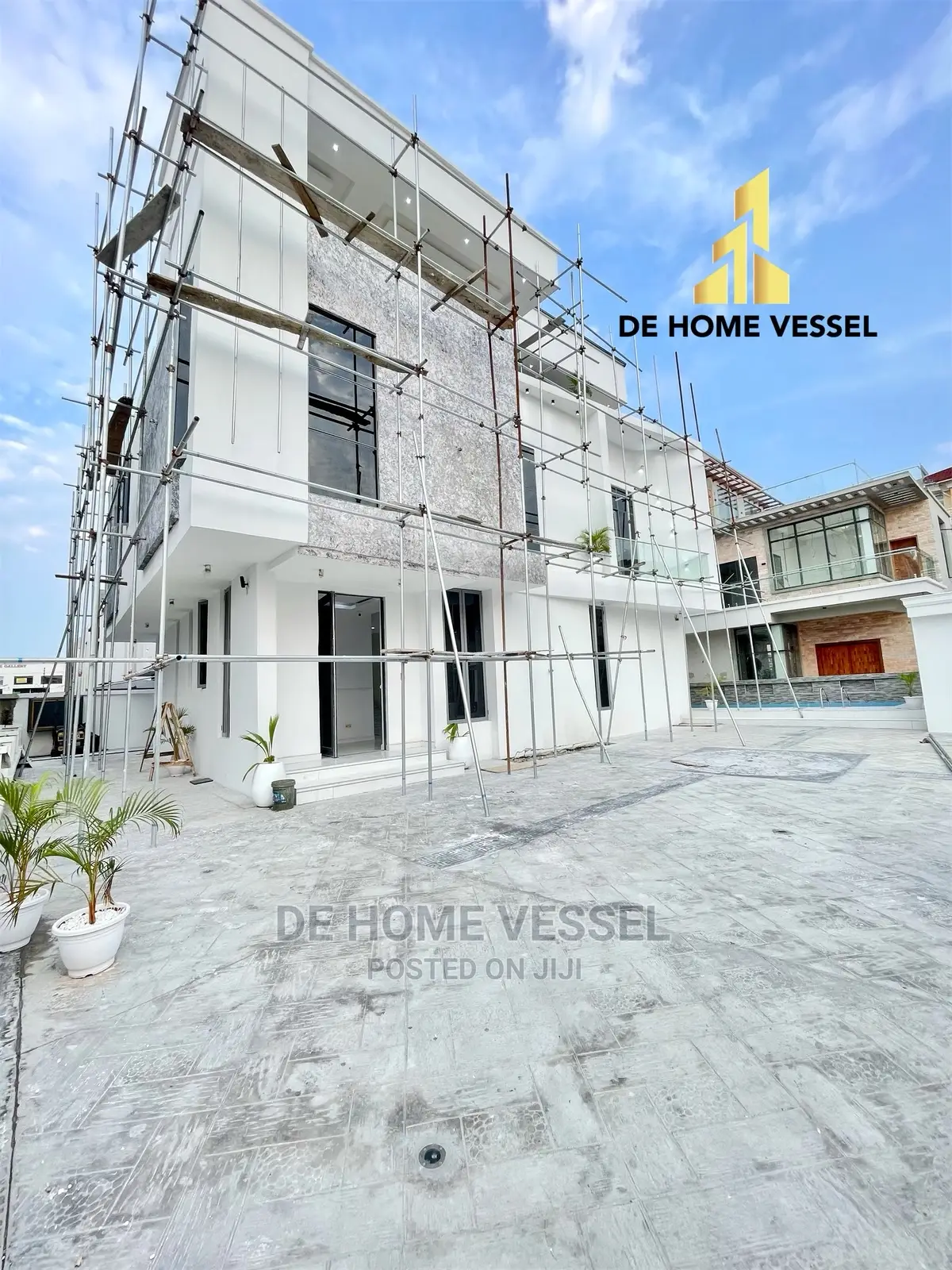 5bdrm Duplex in Osapa London for Sale in Osapa london
