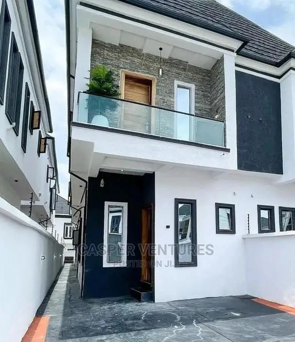 Furnished Studio Apartment in Ikate for rent in Ikate