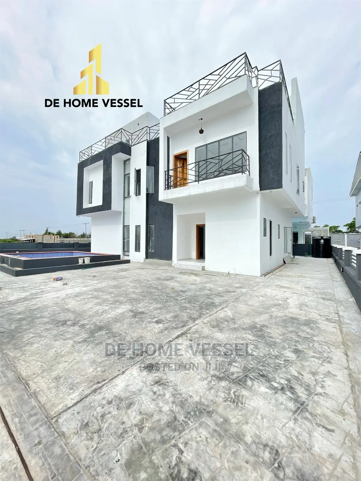 5bdrm Duplex in Osapa london for sale in Osapa london