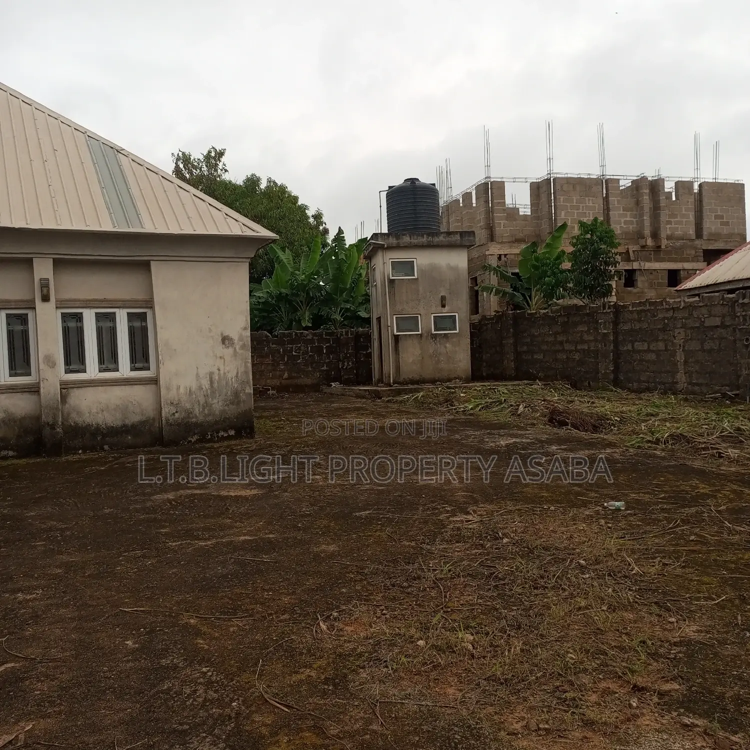 3bdrm Bungalow in L.T.B Light🚨, Oshimili North for sale in Oshimili North