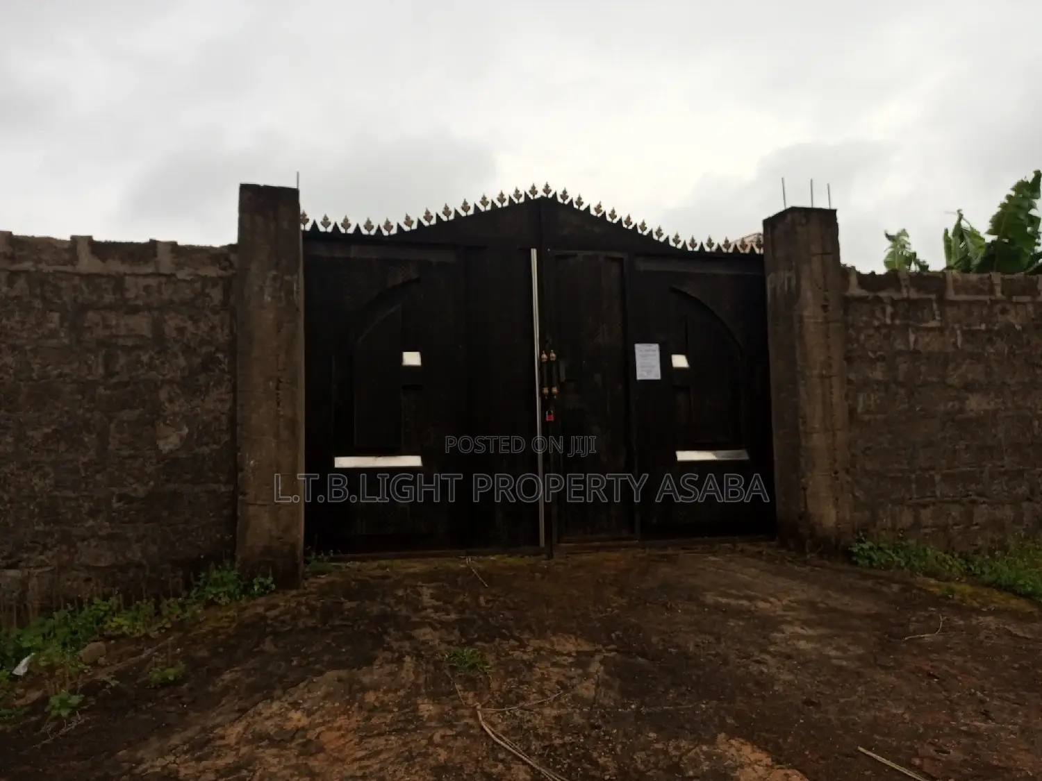 3bdrm Bungalow in L.T.B Light🚨, Oshimili North for sale in Oshimili North
