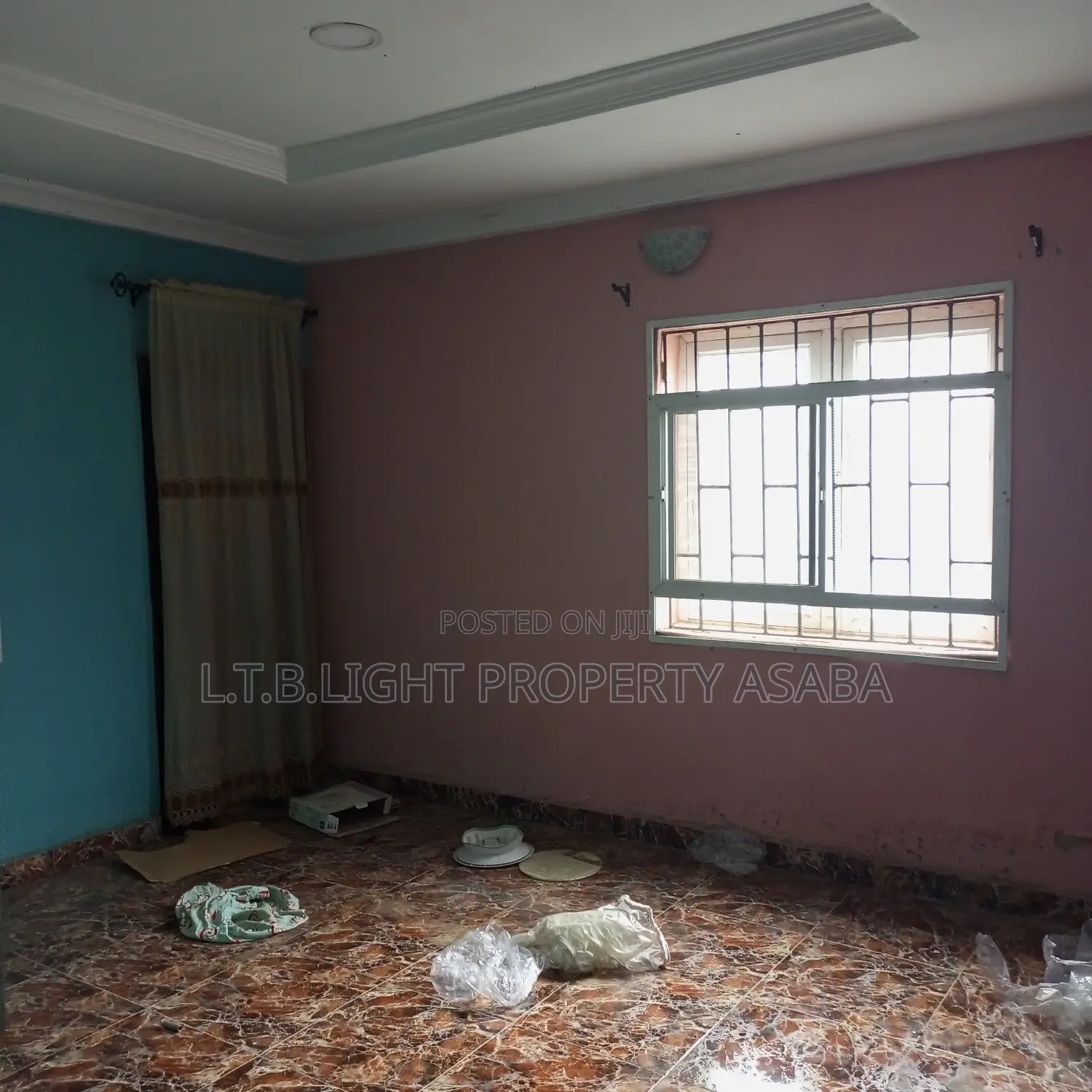3bdrm Bungalow in L.T.B Light🚨, Oshimili North for sale in Oshimili North