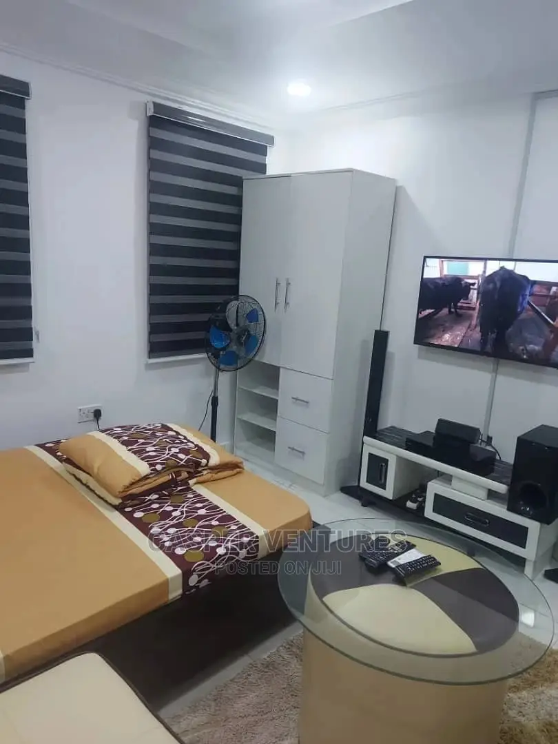Stylish Studio Apartment in Lekki for Short Let in Chevron