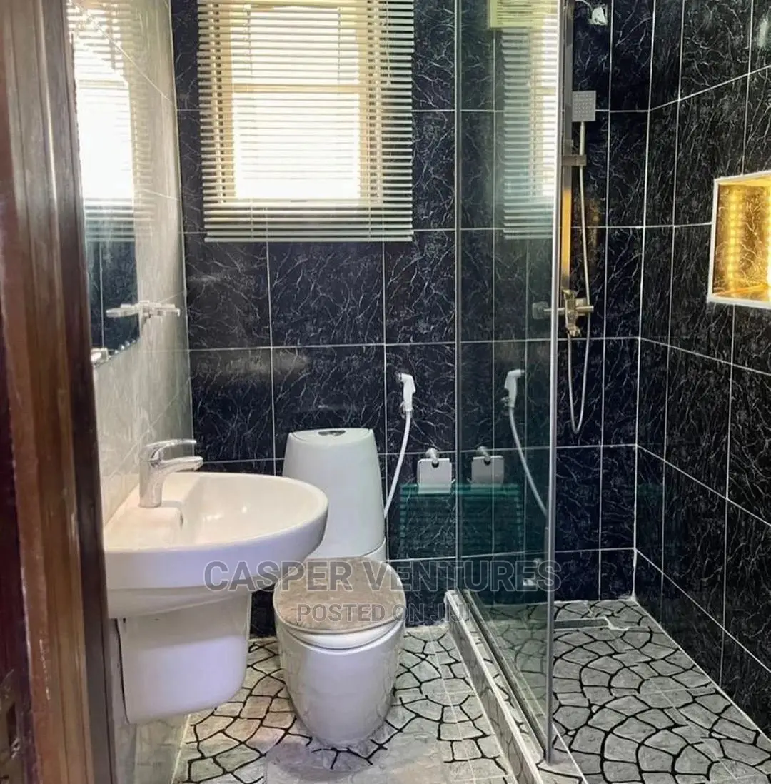 Simple and Stylish Studio Apartment. in Ikate
