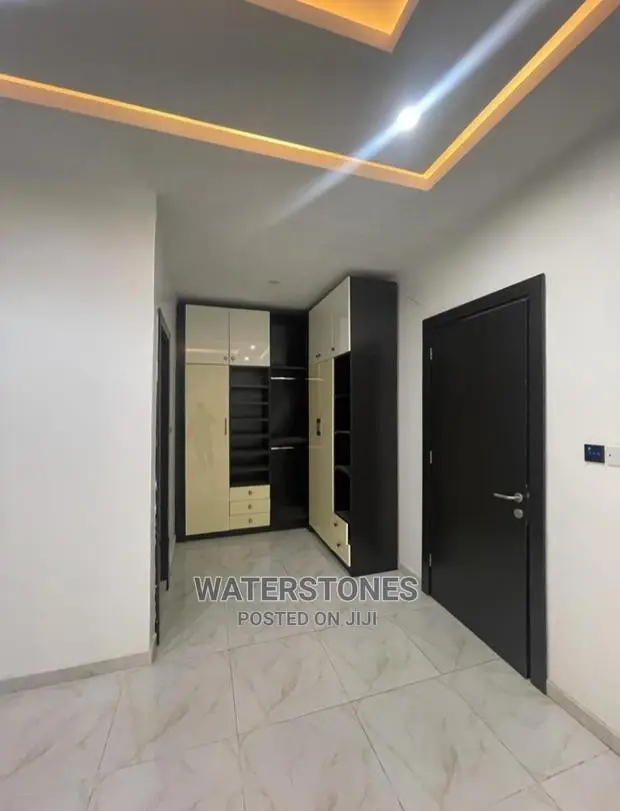 2bdrm Block of Flats in Asaba, Oshimili South for rent in Oshimili South