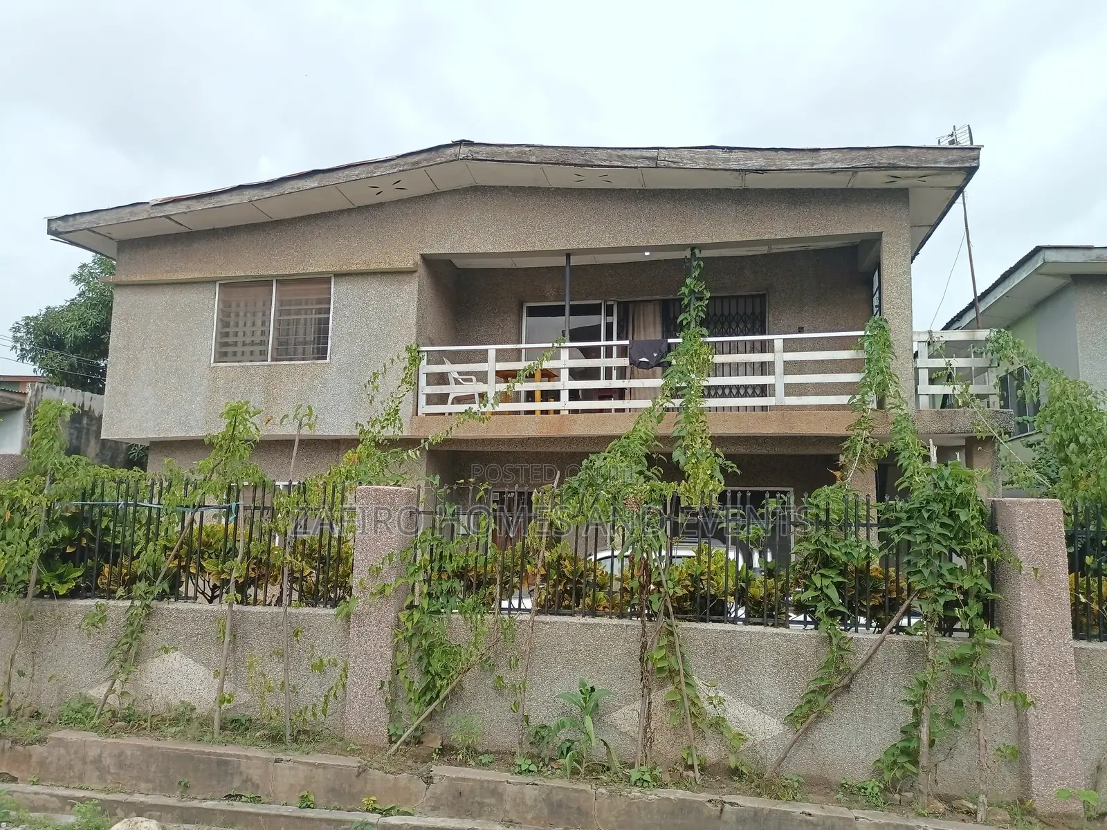 10bdrm House in Aba Eleshin Apata, Akala Express for sale in Akala Express