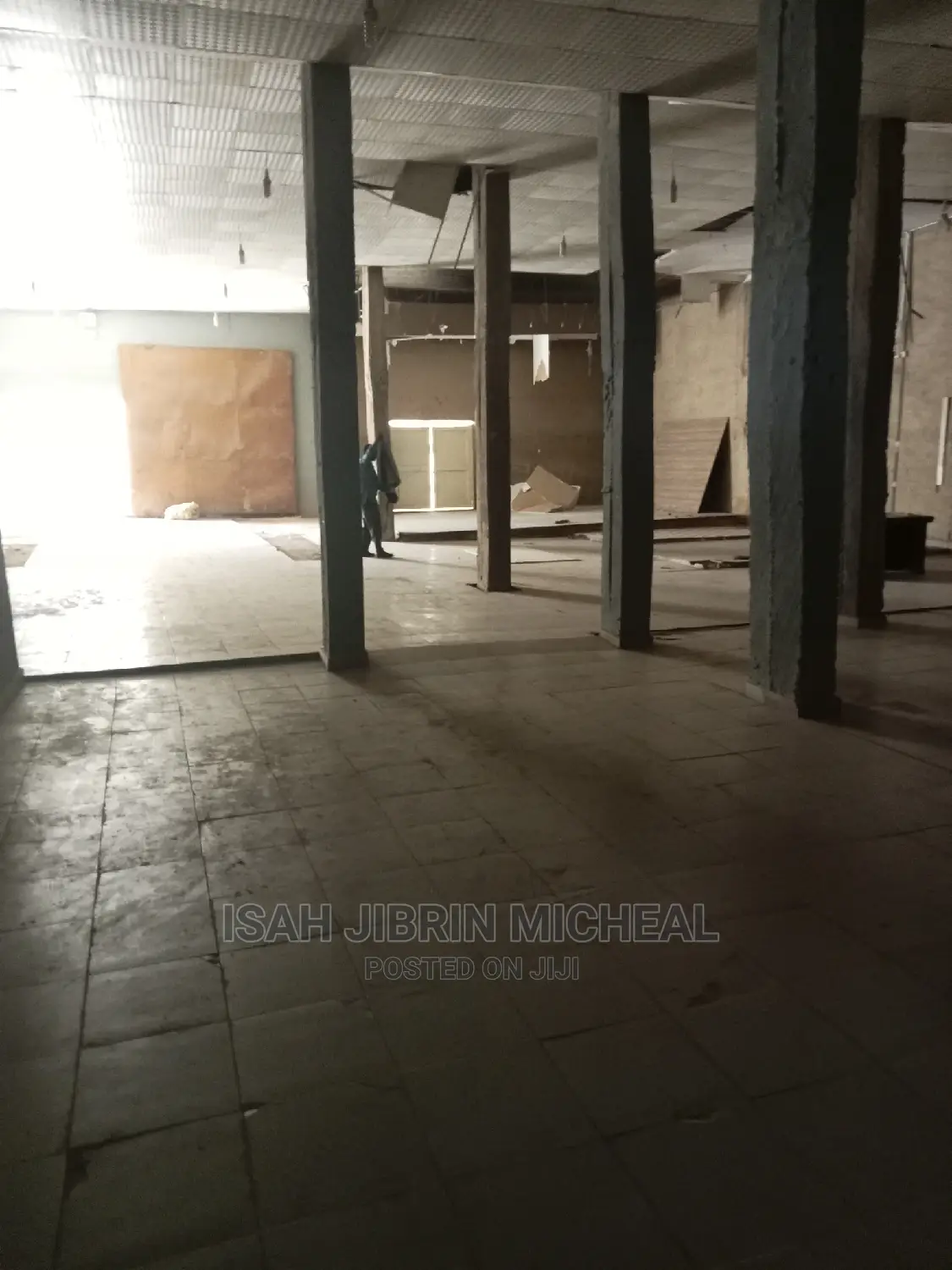 Spacious Warehouse Along Gwarimpa Express for Rent in Gwarinpa