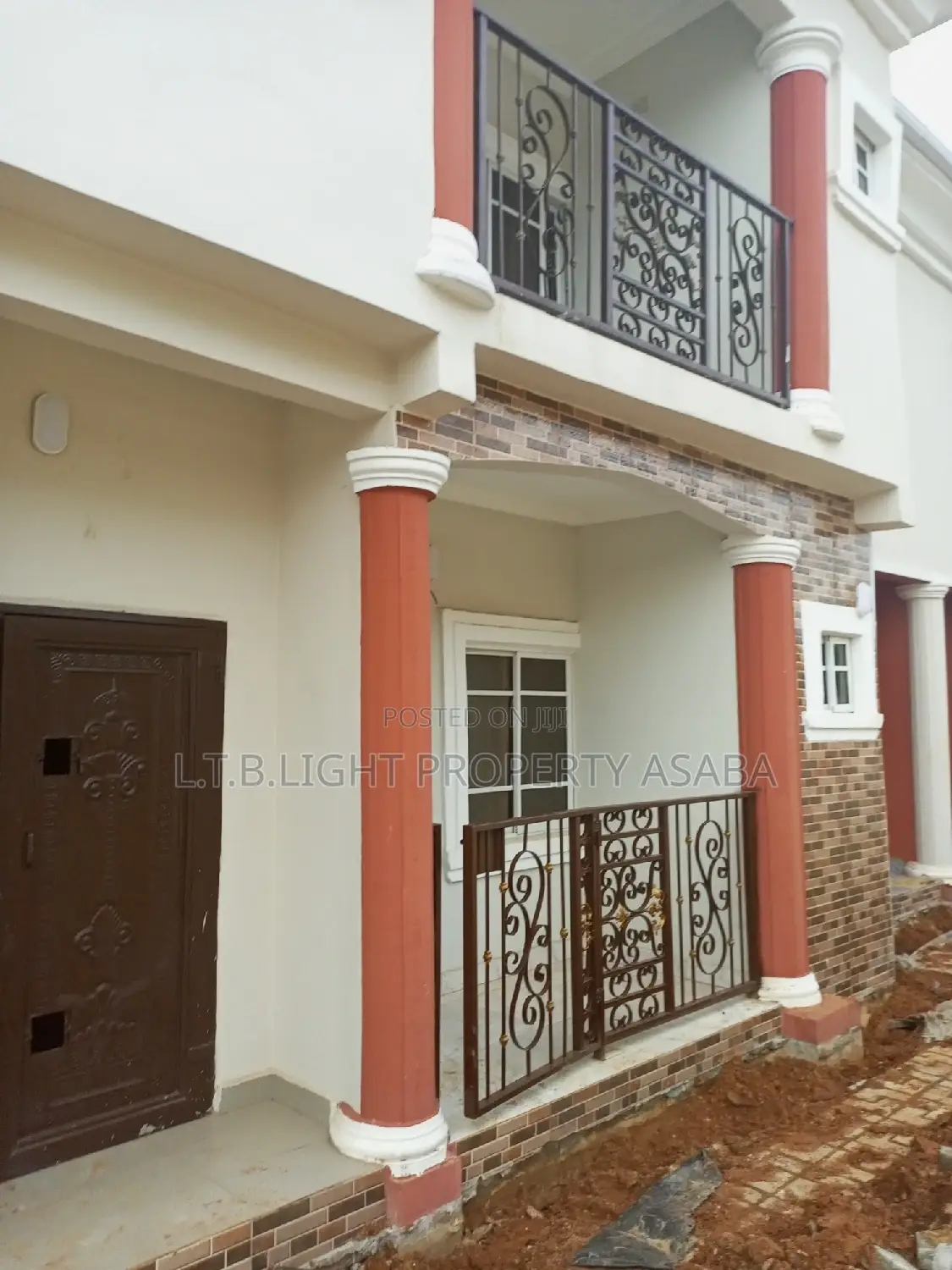 3bdrm Block of Flats in L.T.B Light 🚨, Oshimili North for rent in Oshimili North
