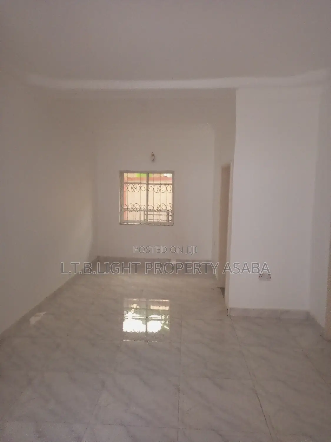 3bdrm Block of Flats in L.T.B Light 🚨, Oshimili North for rent in Oshimili North