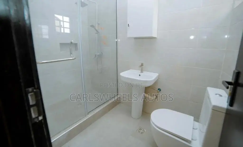 Furnished 4bdrm Townhouse/Terrace in Lekki for Sale in Lekki